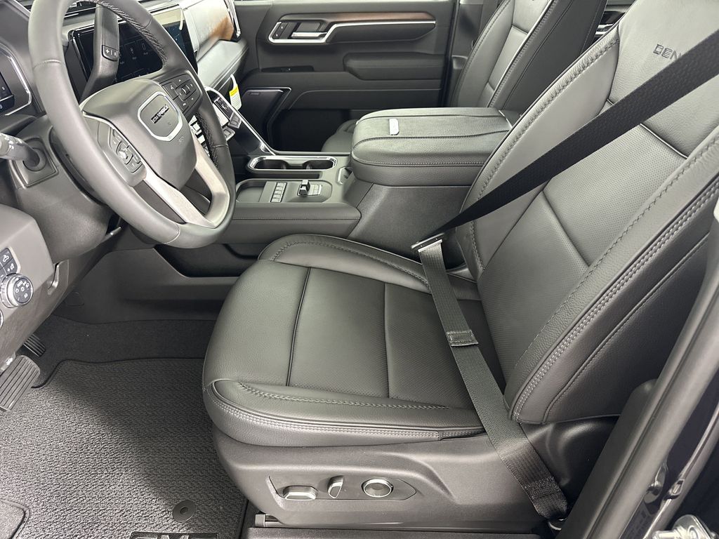 new 2025 GMC Sierra 2500HD car, priced at $85,634