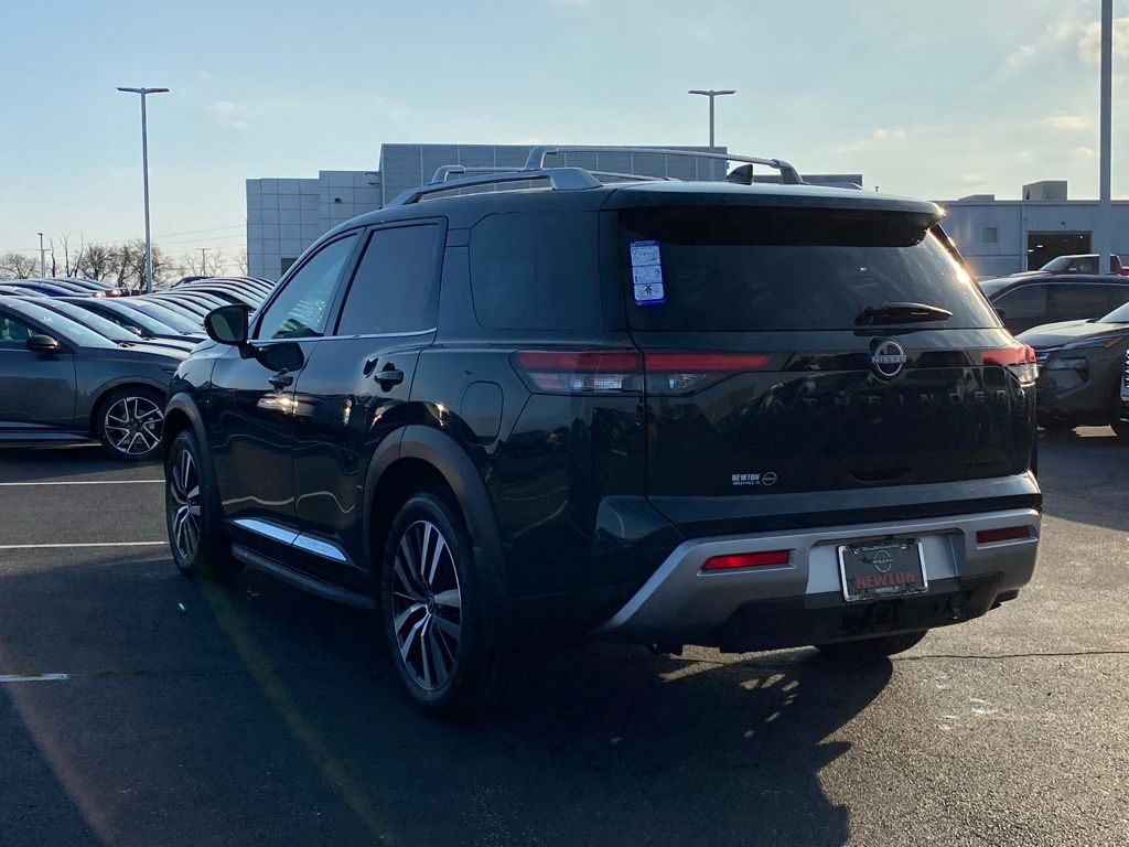 new 2024 Nissan Pathfinder car, priced at $45,905