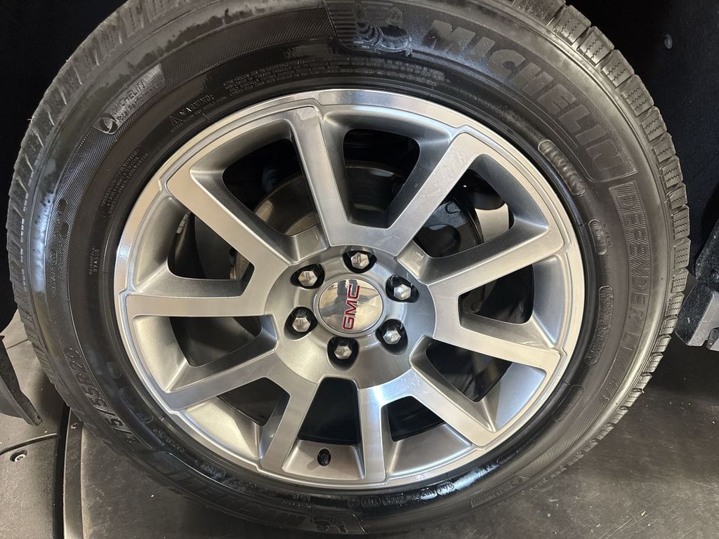 used 2020 GMC Yukon XL car, priced at $41,991