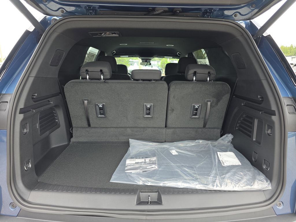 new 2026 Chevrolet Traverse car, priced at $42,695