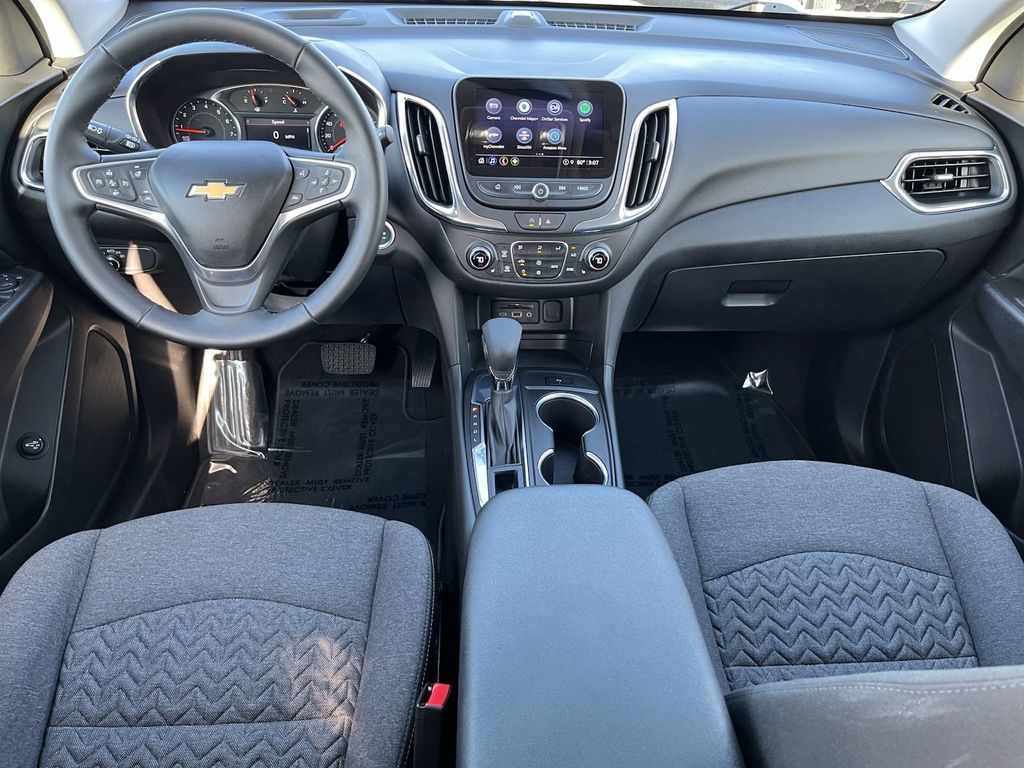 used 2023 Chevrolet Equinox car, priced at $21,392