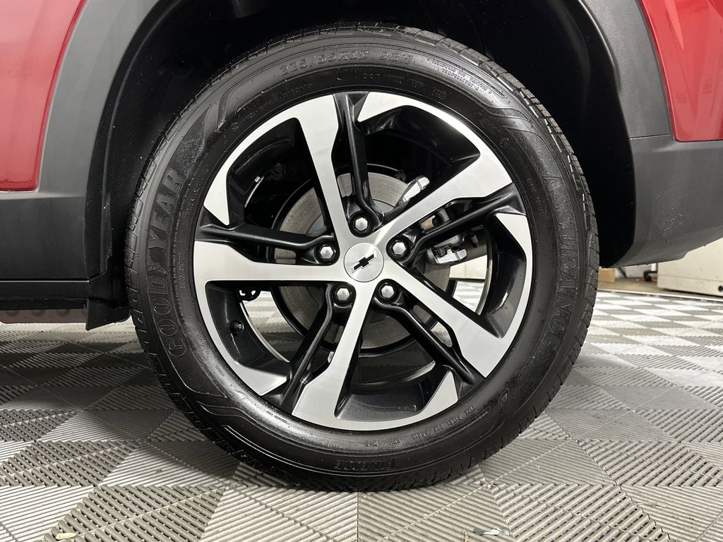 used 2024 Chevrolet Trax car, priced at $24,308