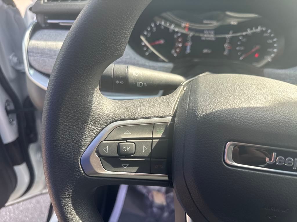 new 2025 Jeep Compass car, priced at $26,900