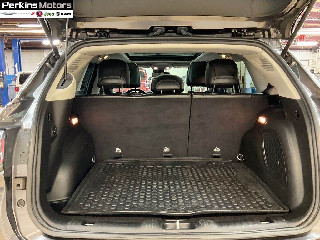 used 2022 Jeep Compass car, priced at $25,527