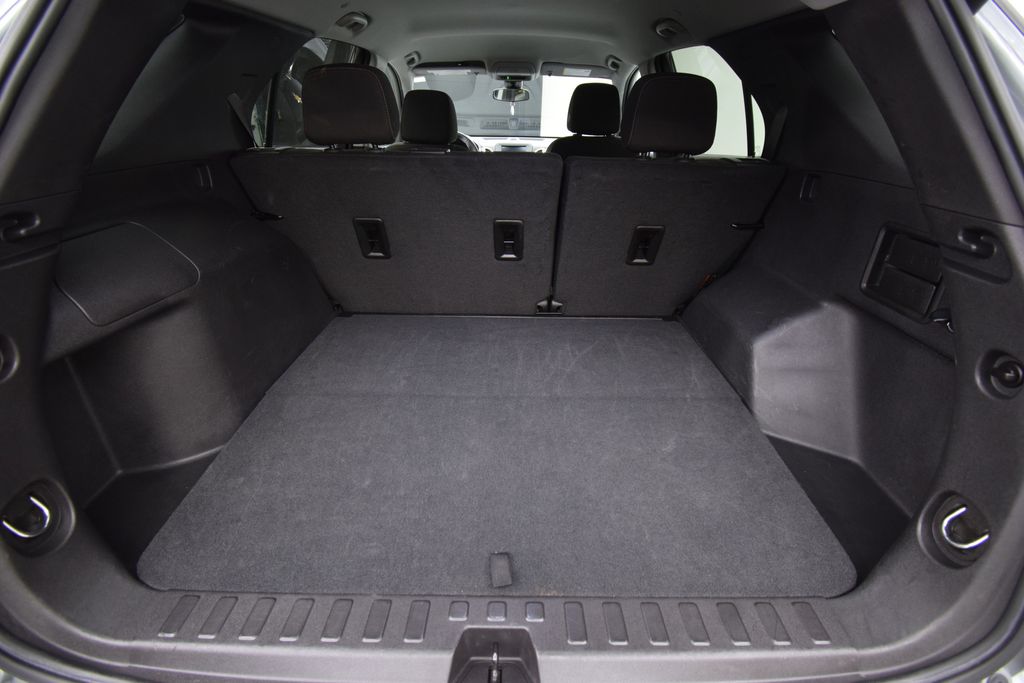 used 2024 Chevrolet Equinox car, priced at $21,600