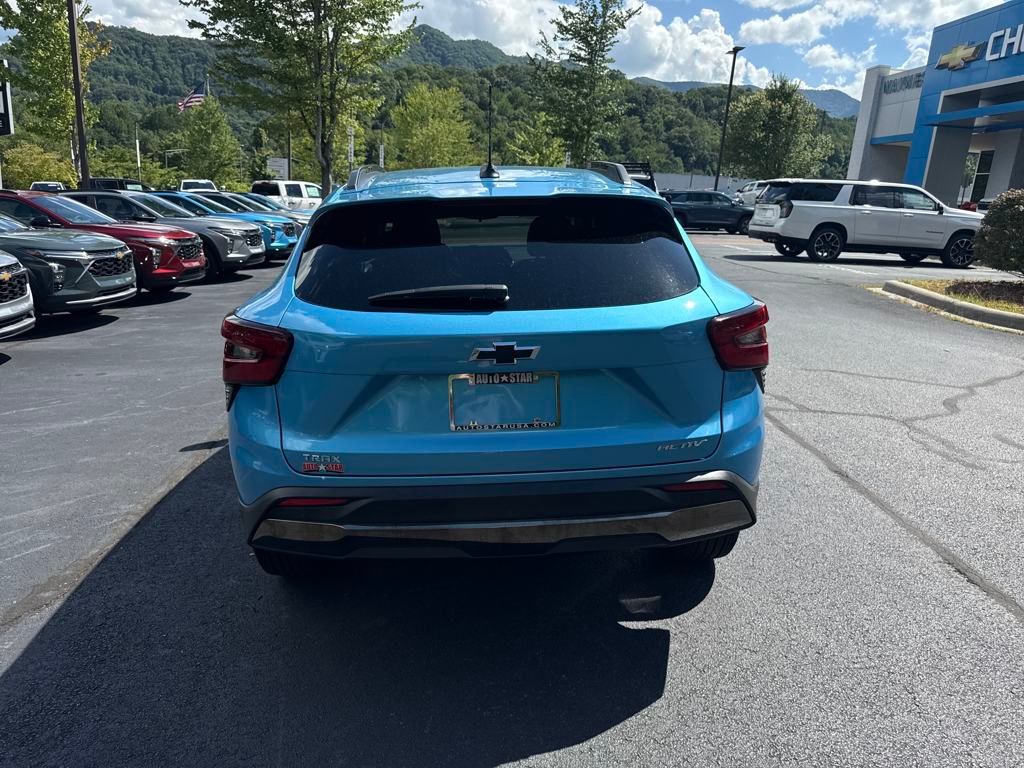 new 2025 Chevrolet Trax car, priced at $27,085