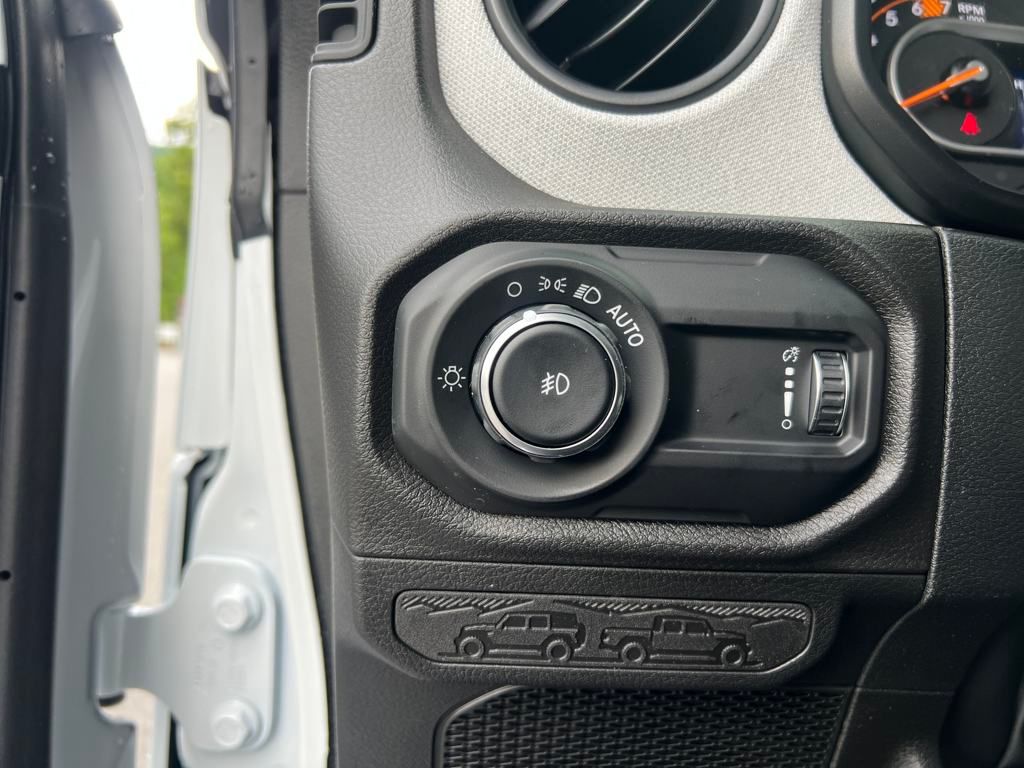 new 2025 Jeep Wrangler car, priced at $45,868