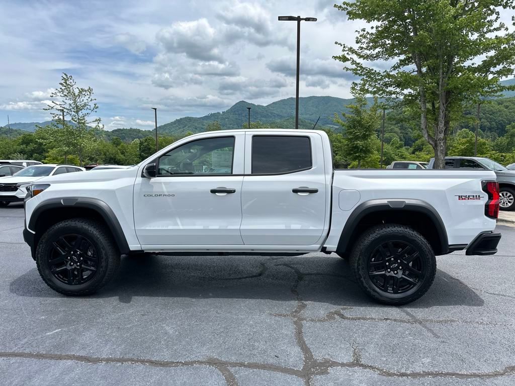 new 2025 Chevrolet Colorado car, priced at $43,070