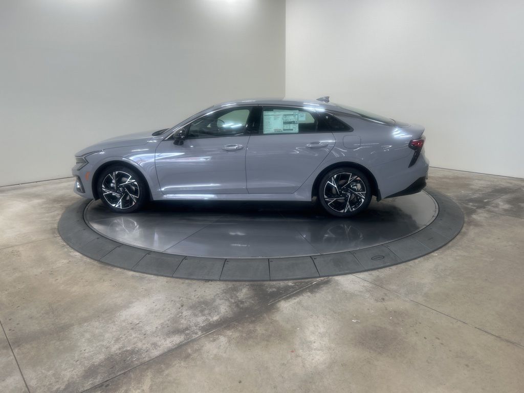 new 2026 Kia K5 car, priced at $31,287