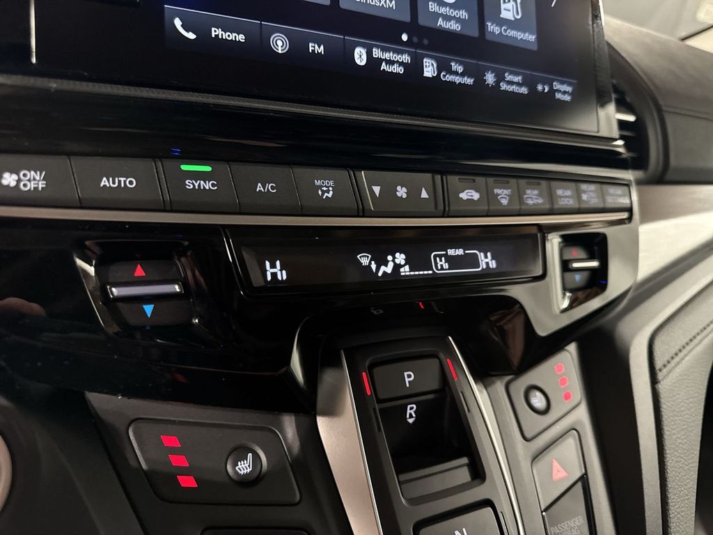 new 2026 Honda Odyssey car, priced at $44,290