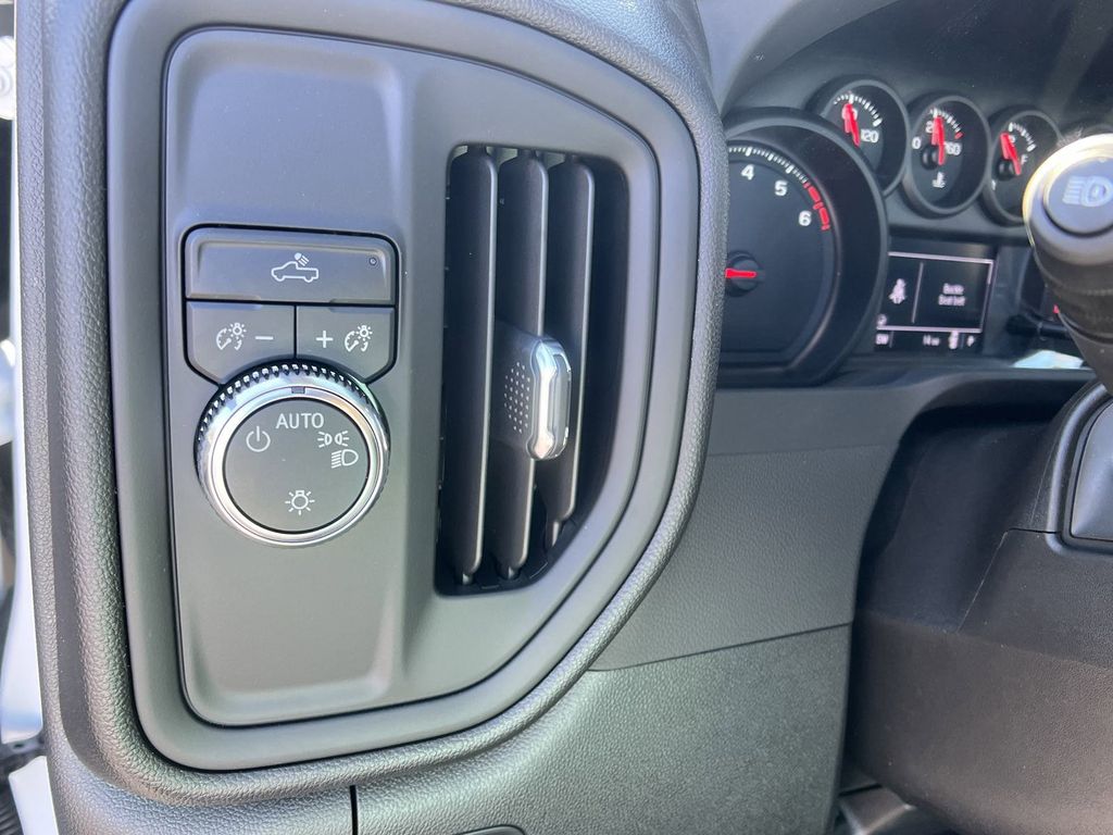 new 2025 GMC Sierra 2500HD car, priced at $47,489