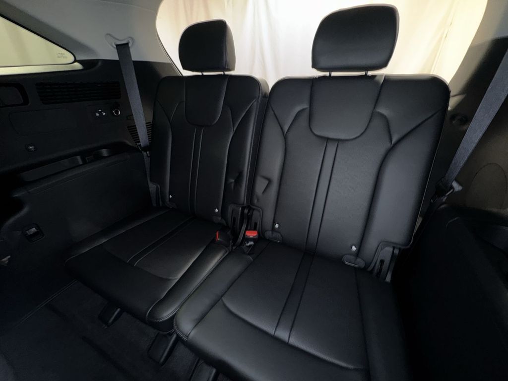 new 2025 Kia Sorento car, priced at $42,074
