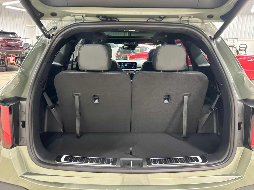 new 2025 Kia Sorento car, priced at $44,243