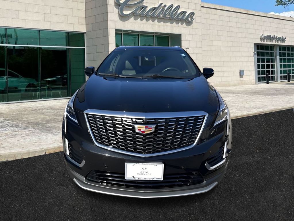 used 2022 Cadillac XT5 car, priced at $34,950