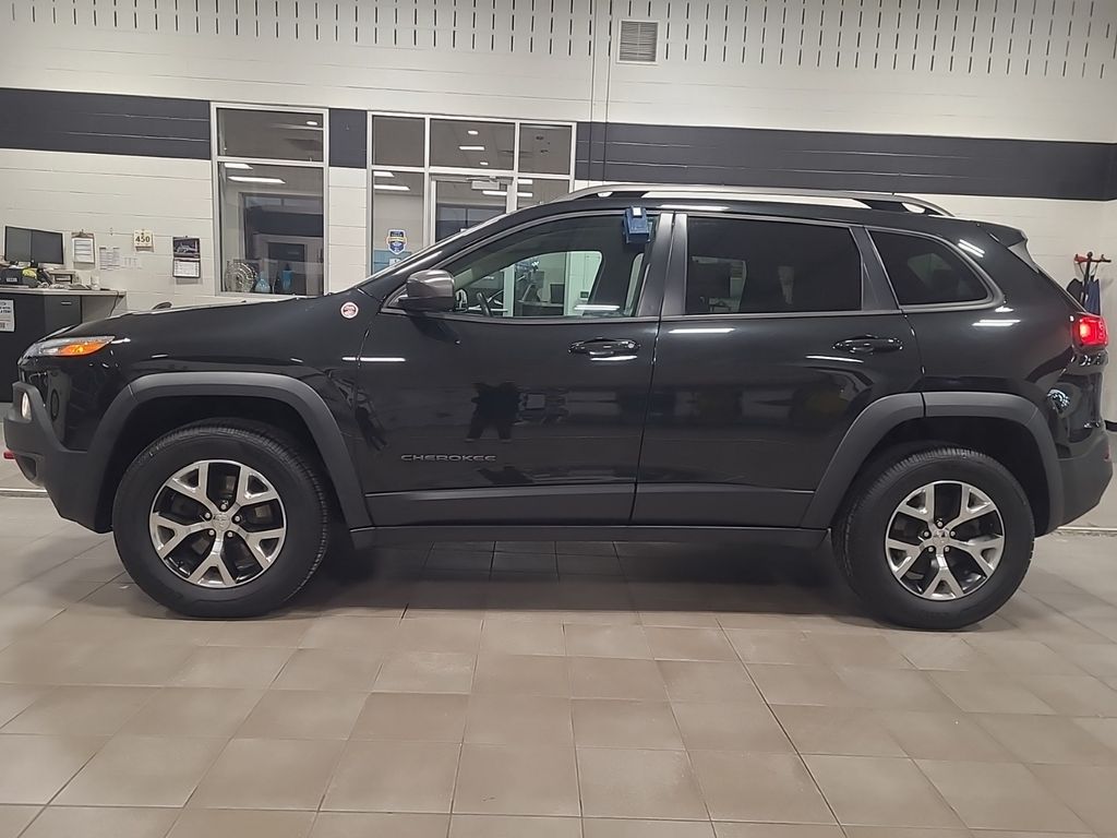 used 2016 Jeep Cherokee car, priced at $16,257