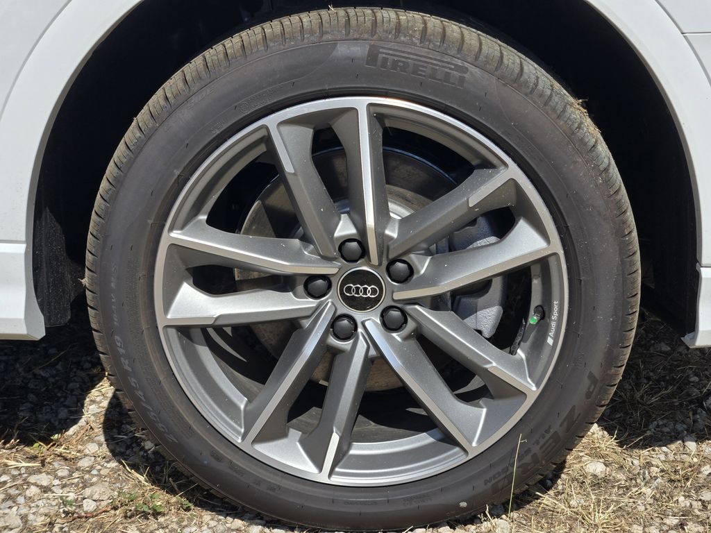 new 2025 Audi Q3 car, priced at $45,515