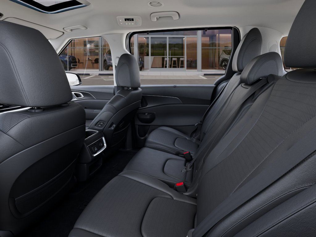 new 2025 Kia Carnival car, priced at $45,983