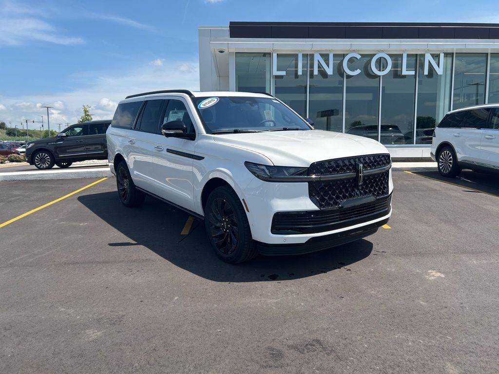 new 2025 Lincoln Navigator car, priced at $110,535
