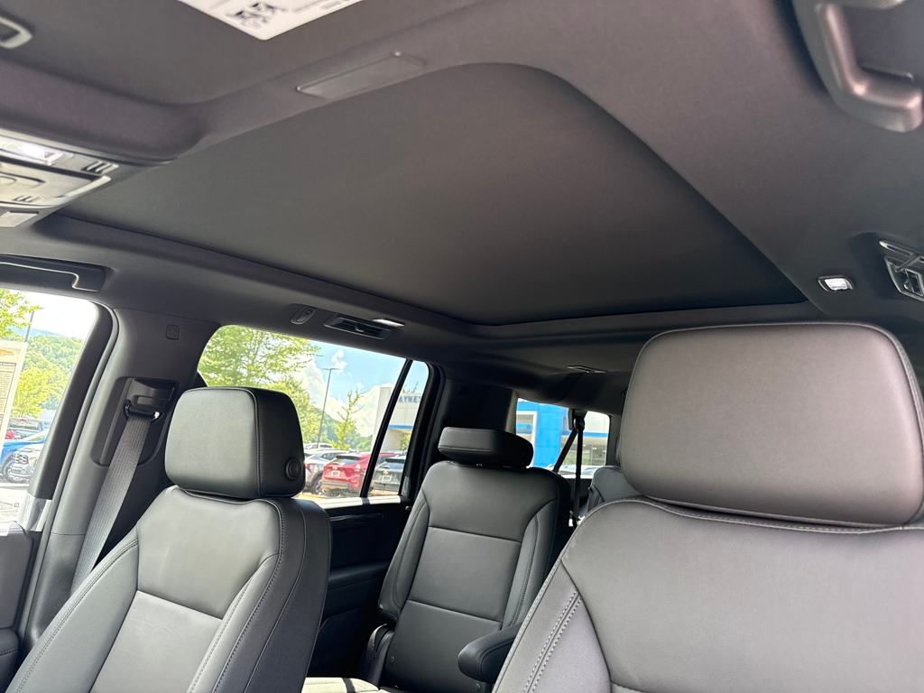new 2025 Chevrolet Suburban car, priced at $75,380