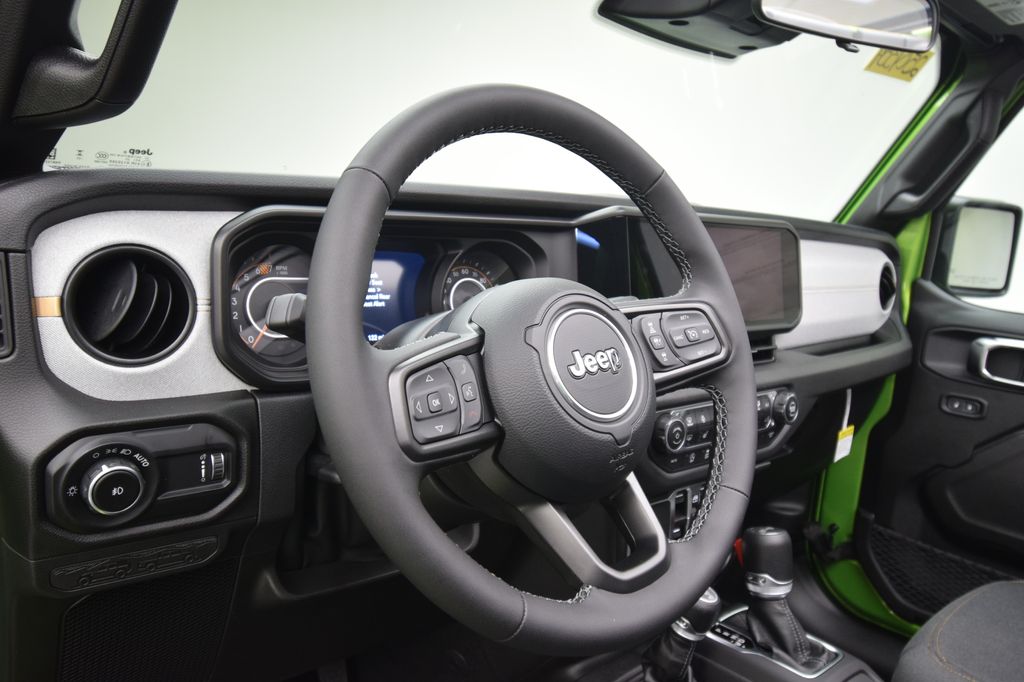 new 2025 Jeep Wrangler car, priced at $43,220