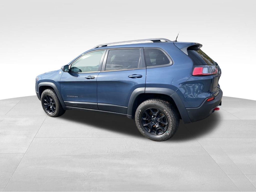used 2019 Jeep Cherokee car, priced at $18,995