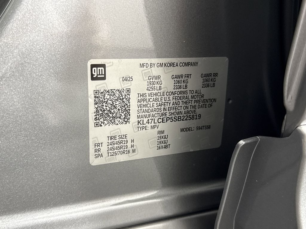 new 2025 Buick Envista car, priced at $31,085