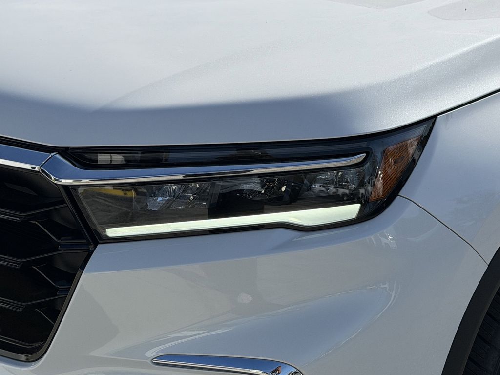 new 2025 Honda Pilot car, priced at $49,265