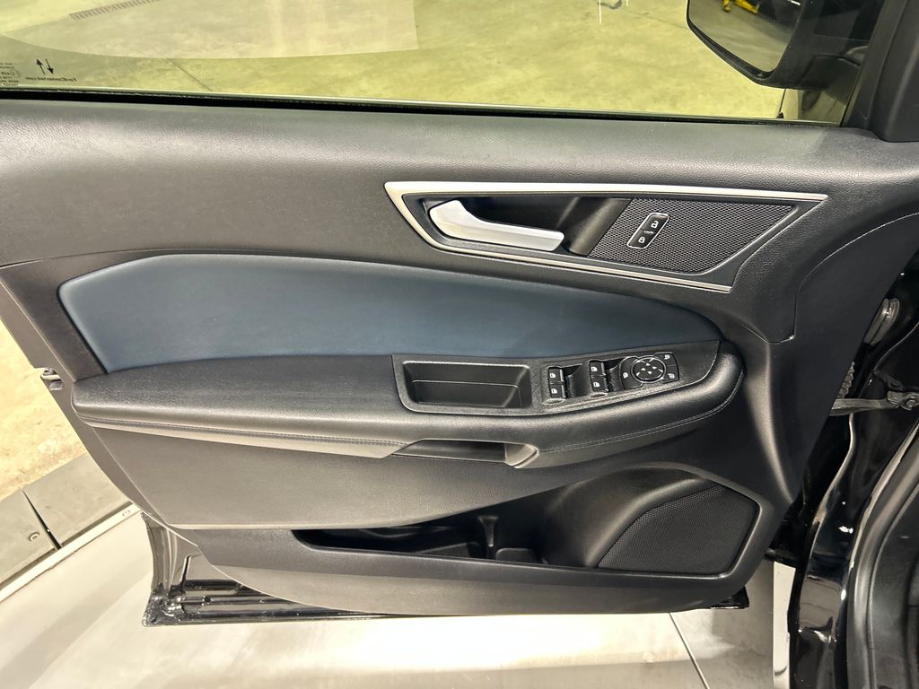 used 2022 Ford Edge car, priced at $28,562