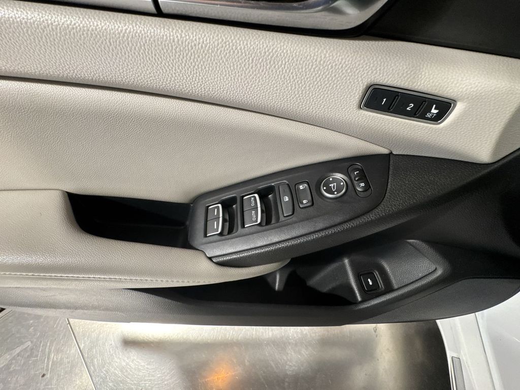 used 2022 Honda Accord Hybrid car, priced at $28,500