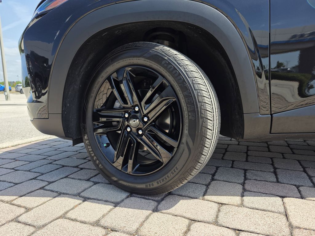 used 2025 Chevrolet Trax car, priced at $23,793
