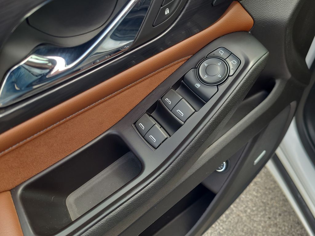 used 2019 Chevrolet Traverse car, priced at $22,402