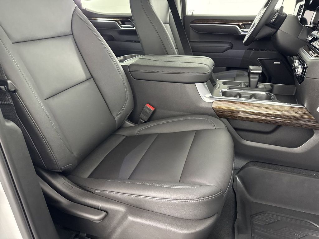 new 2025 GMC Sierra 1500 car, priced at $61,729