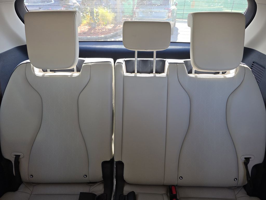 new 2026 Kia Carnival Hybrid car, priced at $43,116