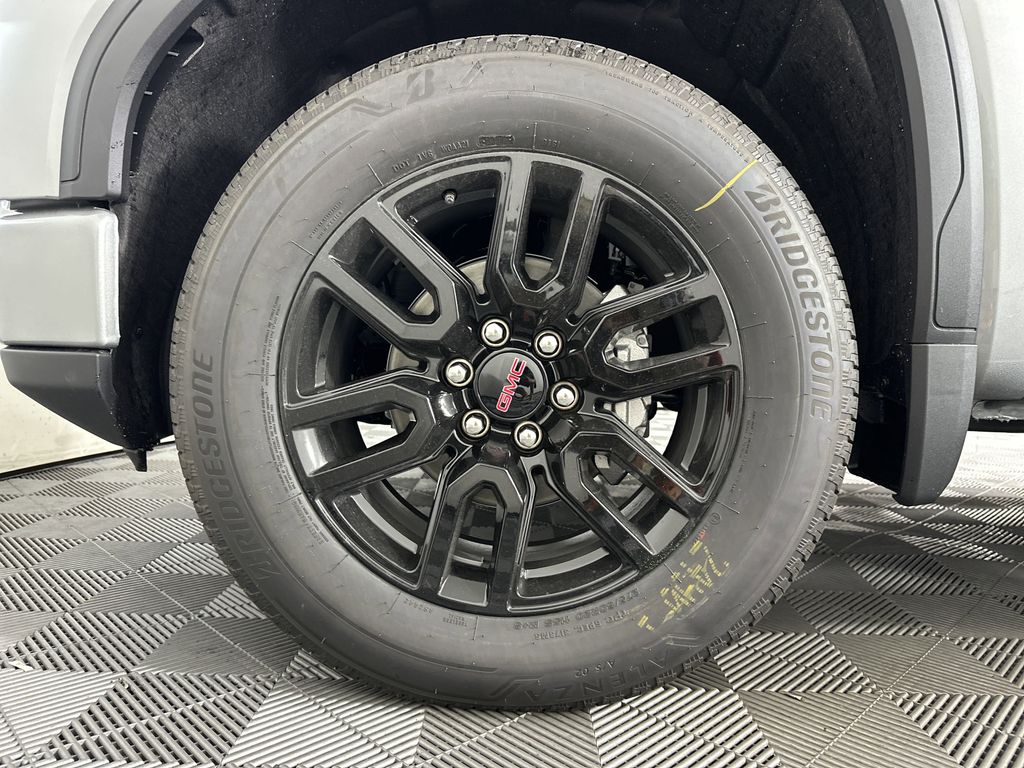 new 2025 GMC Sierra 1500 car, priced at $53,475