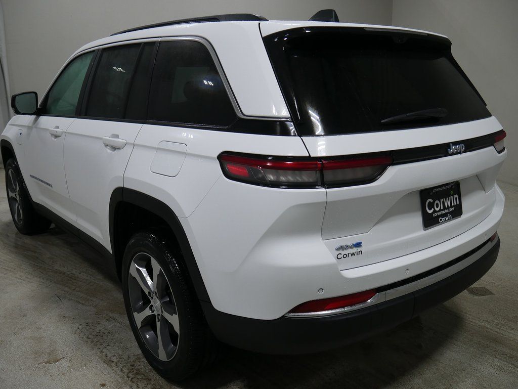 new 2024 Jeep Grand Cherokee car, priced at $60,002