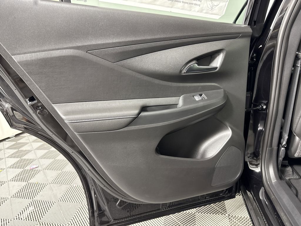 new 2025 Buick Envista car, priced at $29,869