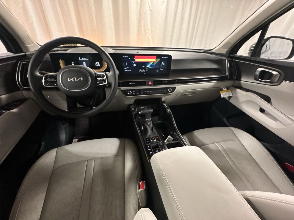 new 2025 Kia Sorento car, priced at $42,071