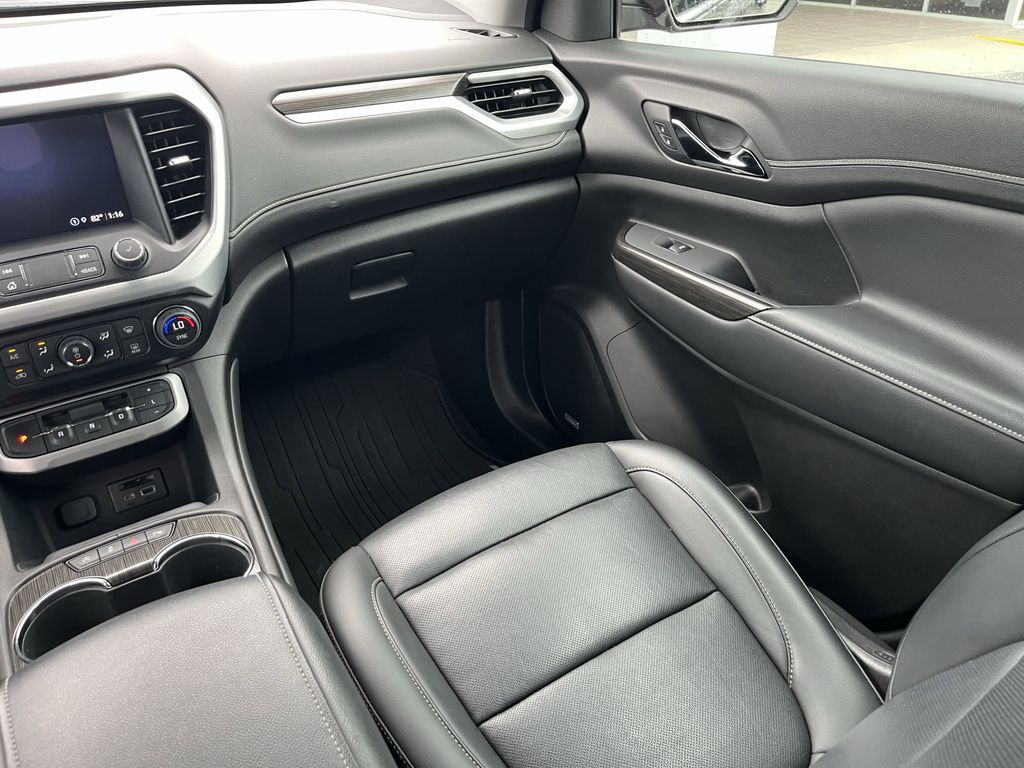 used 2023 GMC Acadia car, priced at $26,892