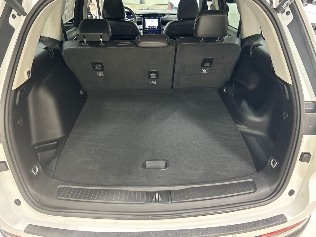 used 2022 Jeep Grand Cherokee car, priced at $29,943
