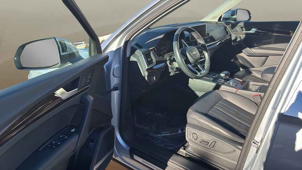 used 2020 Audi Q5 car, priced at $15,900