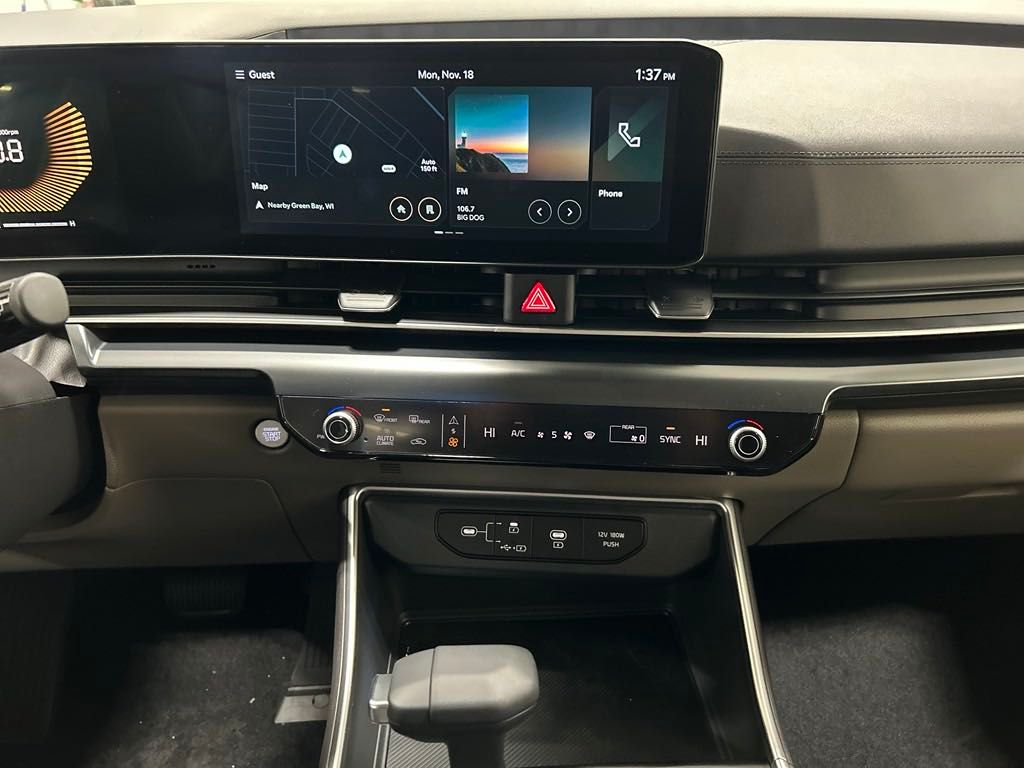 new 2025 Kia Carnival car, priced at $40,280