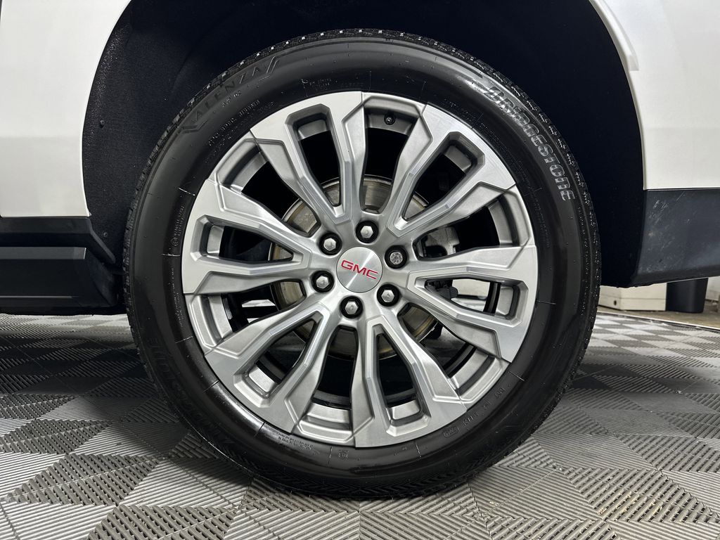 used 2022 GMC Yukon XL car, priced at $56,928
