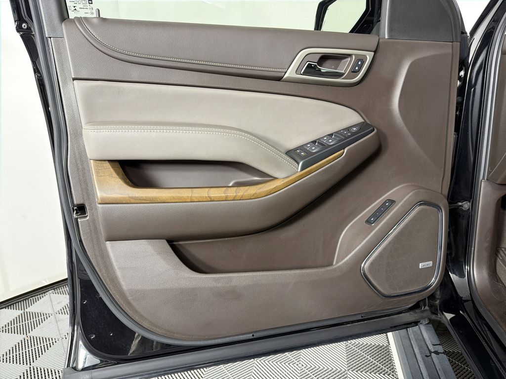 used 2019 GMC Yukon car, priced at $37,995