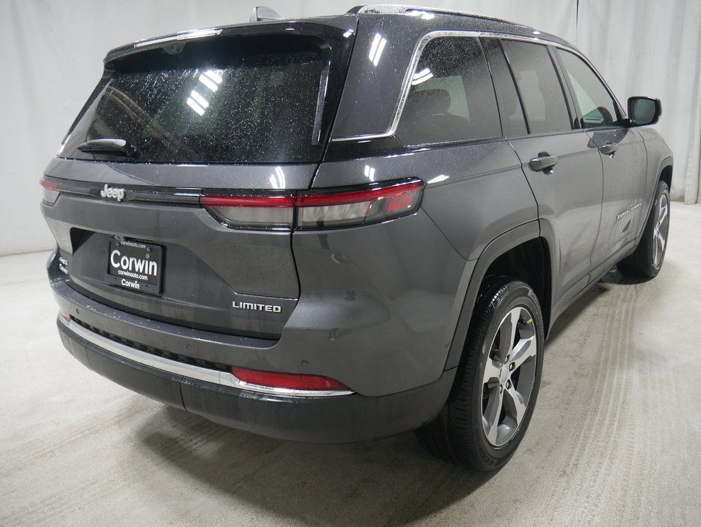 new 2024 Jeep Grand Cherokee car, priced at $48,272