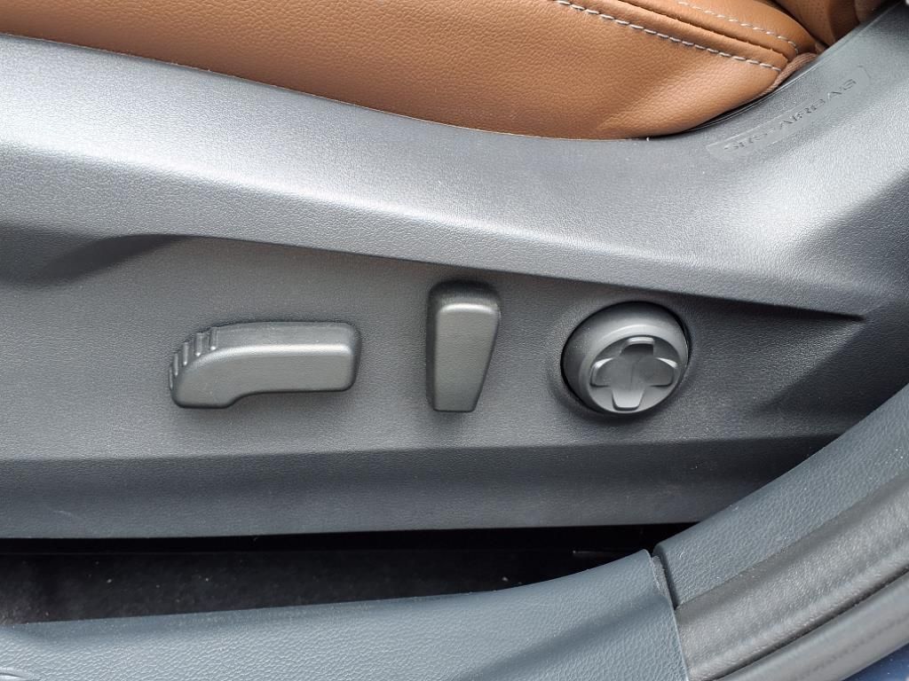 used 2025 Subaru Outback car, priced at $40,952
