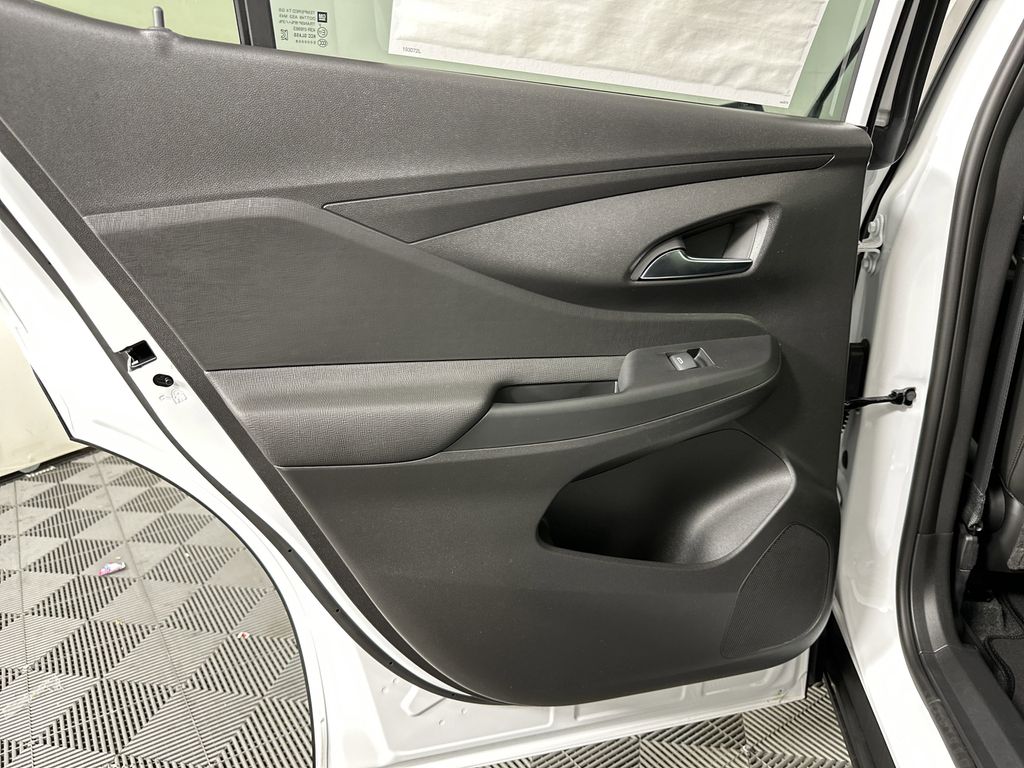 new 2025 Buick Envista car, priced at $24,695