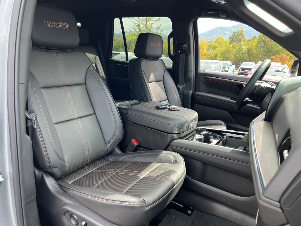 new 2025 Chevrolet Tahoe car, priced at $80,411