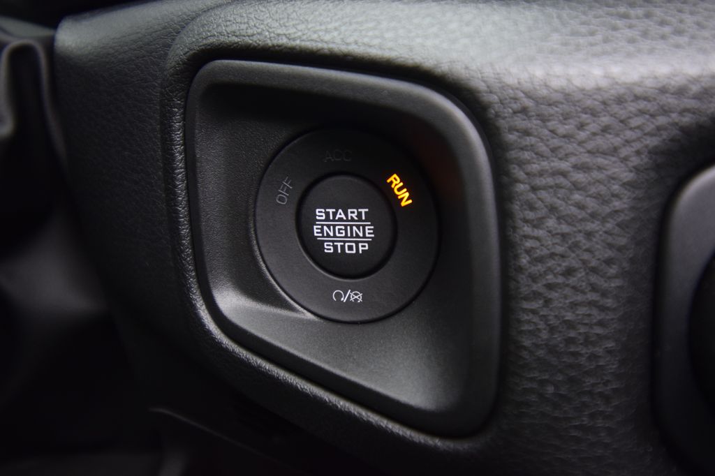 new 2025 Jeep Wrangler car, priced at $43,220