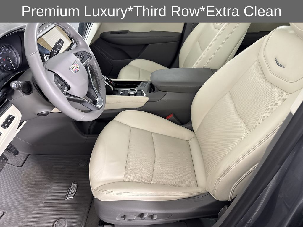 used 2022 Cadillac XT6 car, priced at $34,997