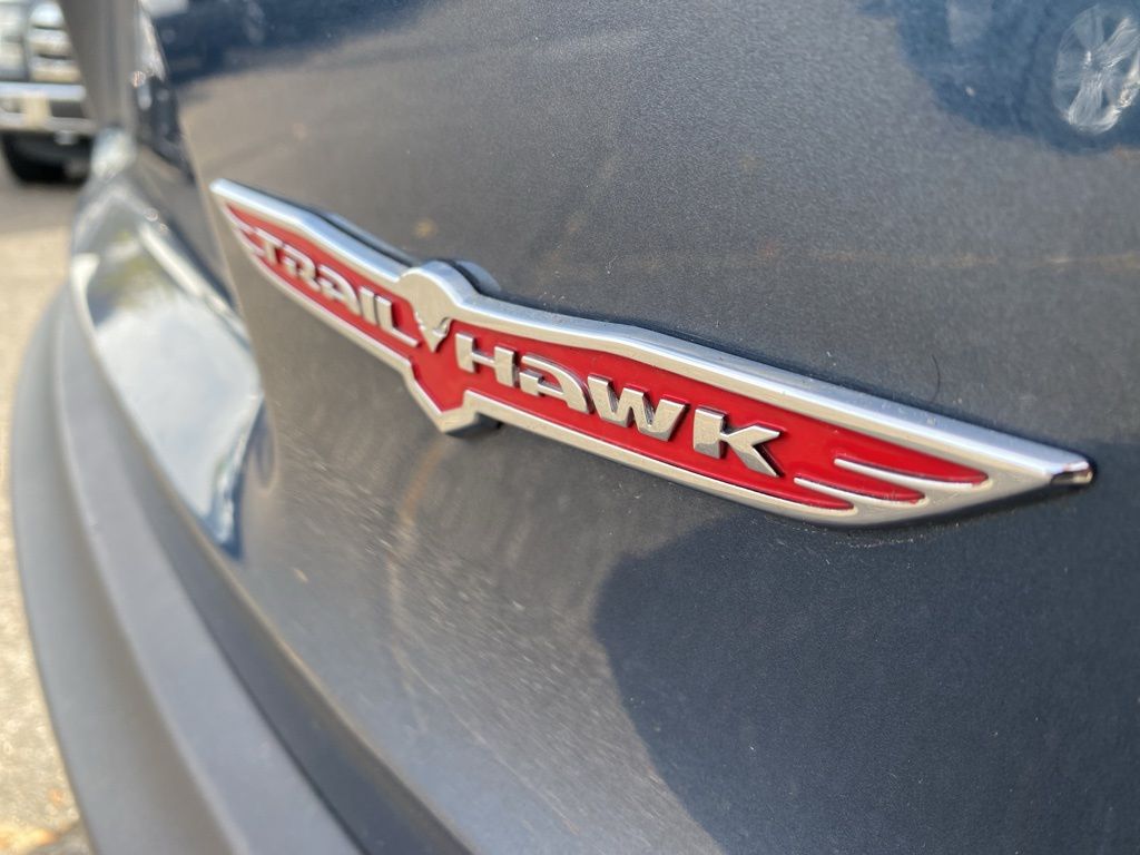 used 2019 Jeep Cherokee car, priced at $18,995